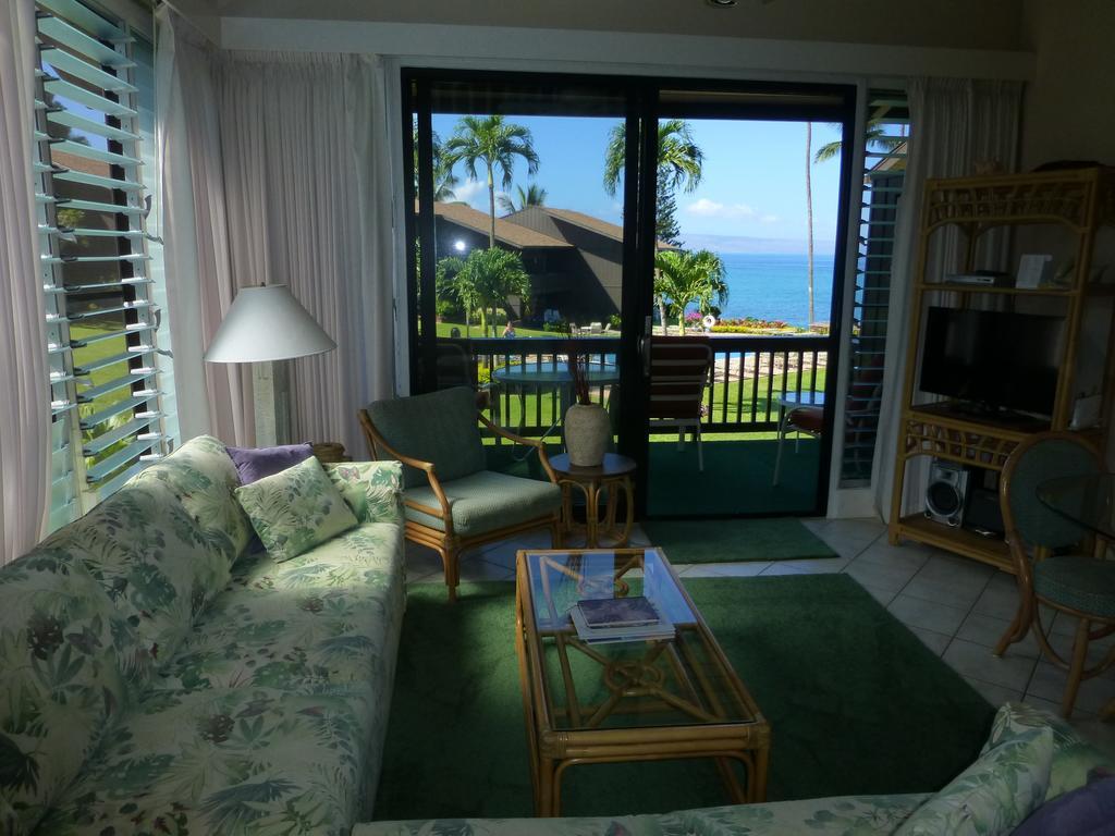 Mahina Surf 220 By Redawning Aparthotel Lahaina Exteriör bild