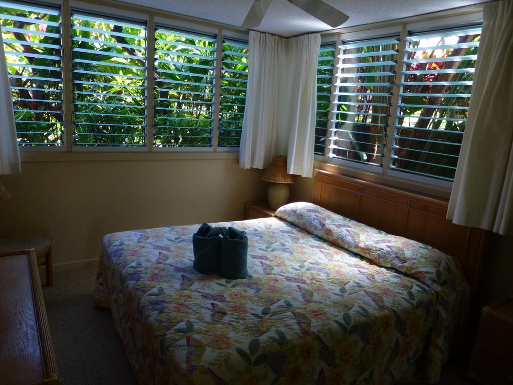 Mahina Surf 220 By Redawning Aparthotel Lahaina Exteriör bild