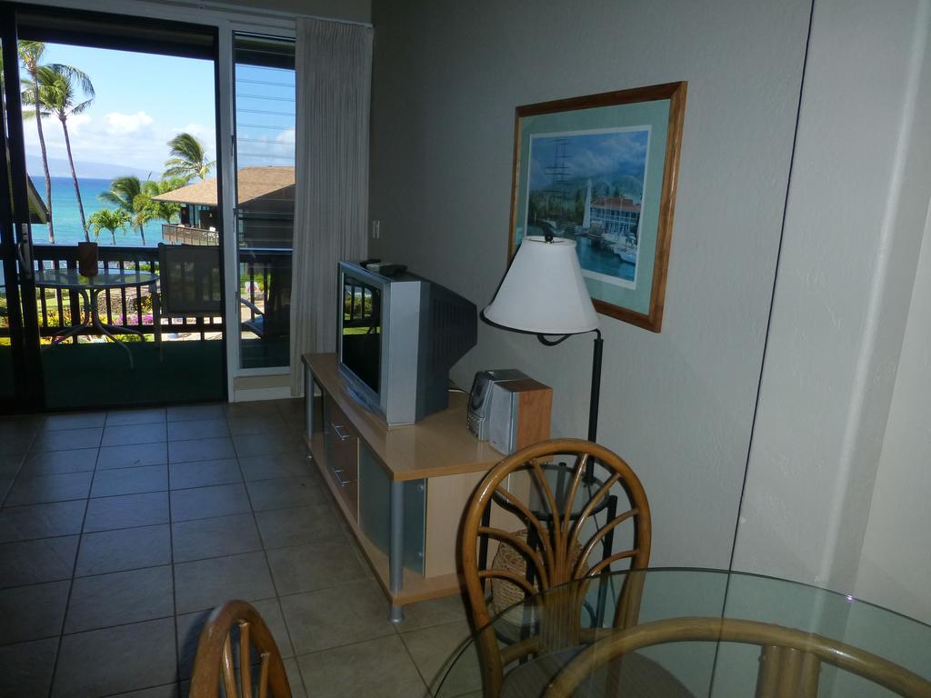 Mahina Surf 220 By Redawning Aparthotel Lahaina Exteriör bild