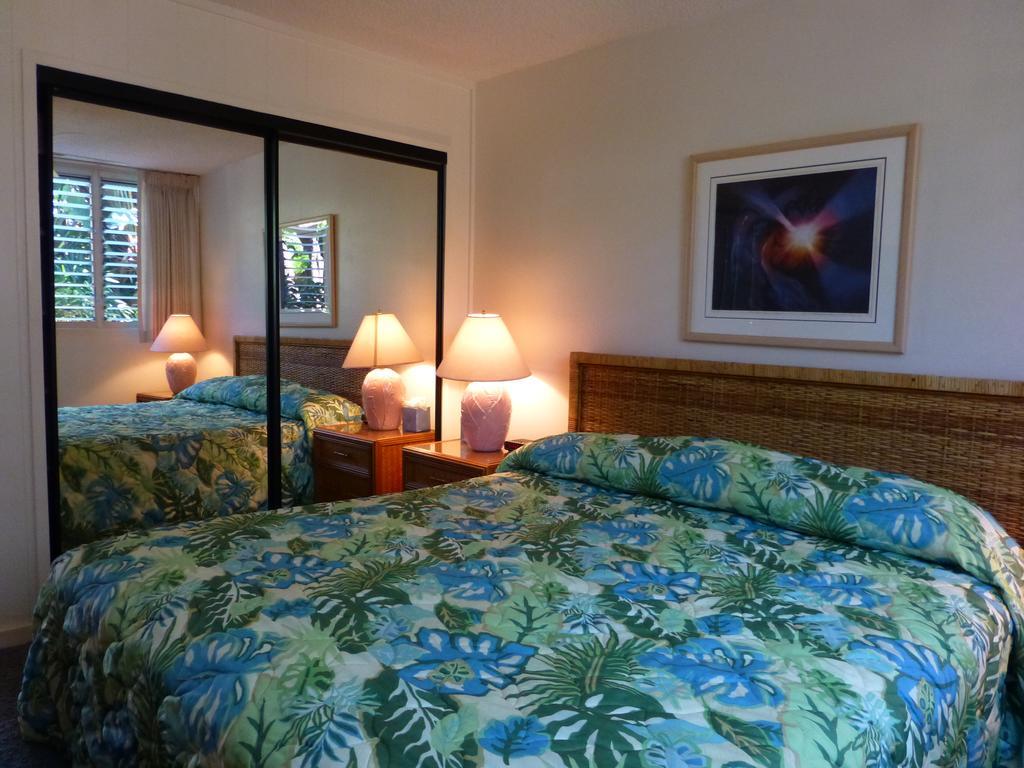 Mahina Surf 220 By Redawning Aparthotel Lahaina Exteriör bild